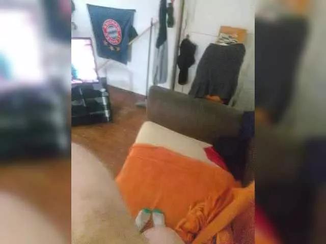 BiInTrier from BongaCams