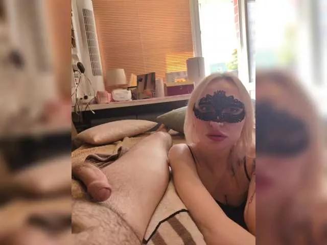 Bobby-MiMi from BongaCams