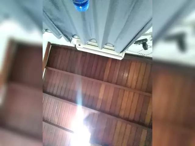 Bombonzin from BongaCams