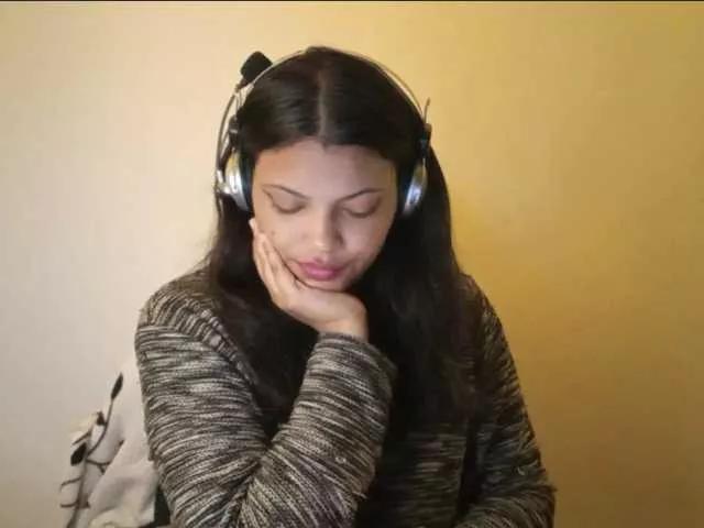 Bombonzin from BongaCams