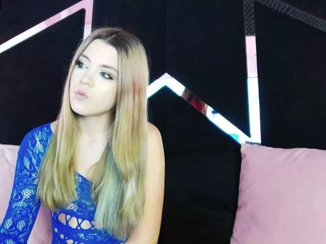 Breezelle from BongaCams