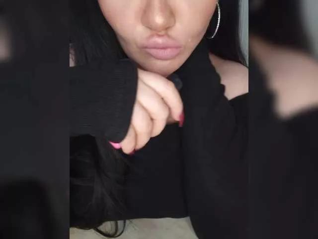 Brunetochkaaa webcams show profile image 