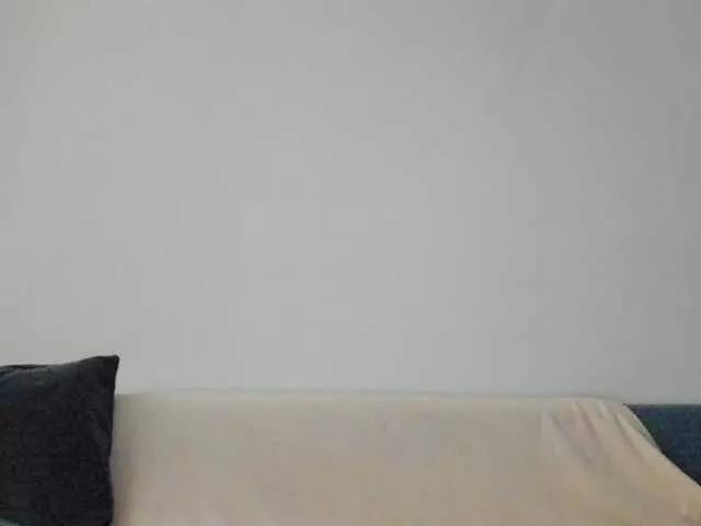bubble-gum122 from BongaCams
