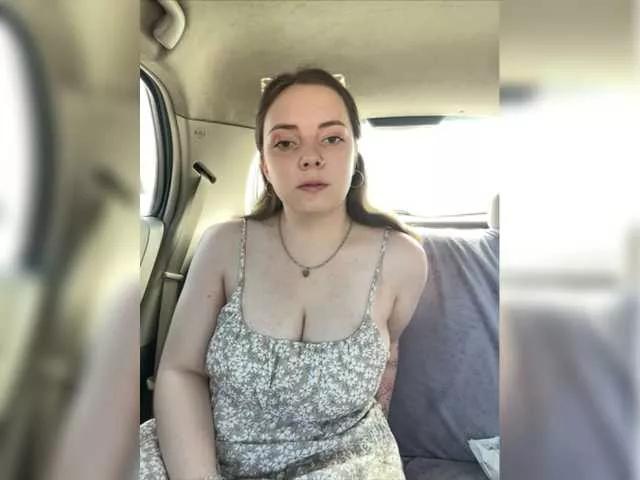 Caramel-pussy from BongaCams