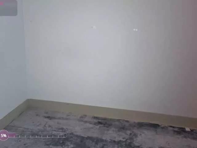 Charlotte-glasses on BongaCams