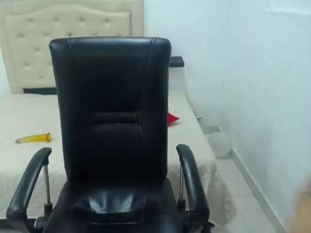 Charlotte-xoxo webcams show profile image 