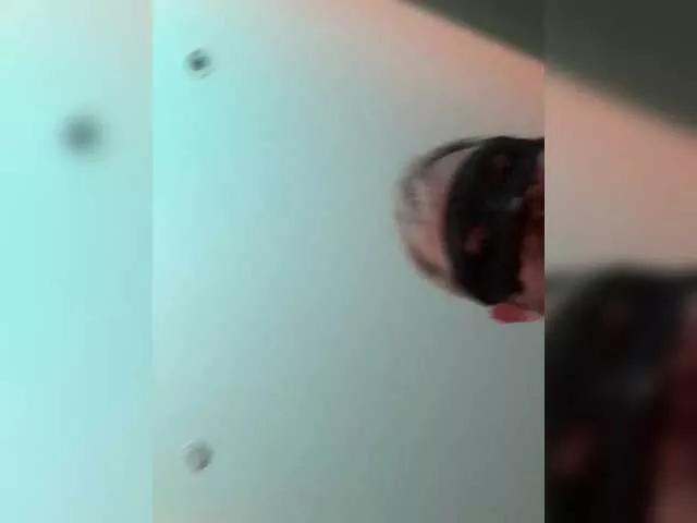 Cherry-lips webcams show profile image 
