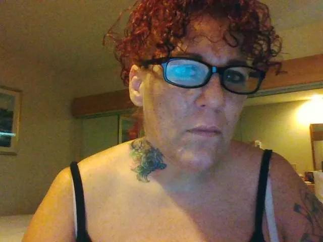 Cinnamon75 from BongaCams