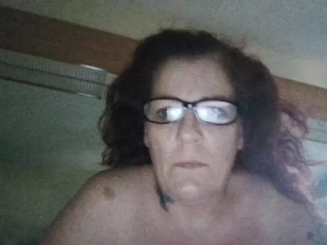 Cinnamon75 from BongaCams