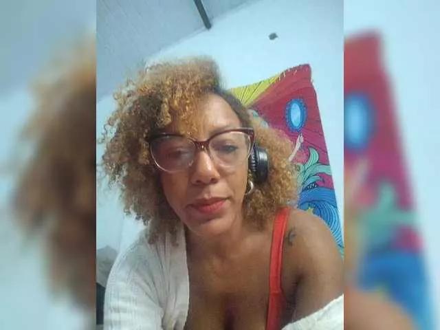 CinnamonGirl from BongaCams
