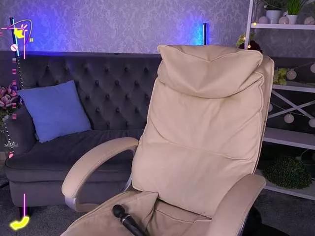 CoolTatis from BongaCams