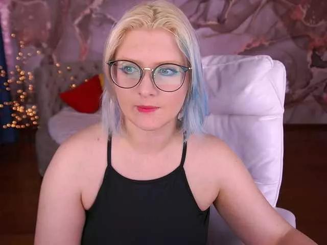 CoolTatis from BongaCams