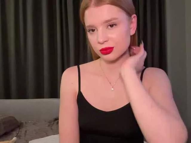 CoraliePomar webcams show profile image 