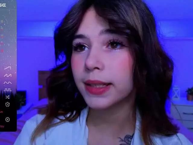 CoralineJones webcams show profile image 