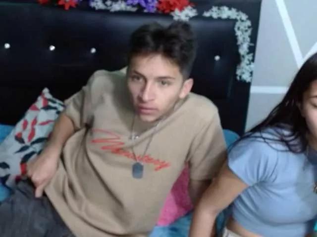 COZY7COUPLE webcams show profile image 