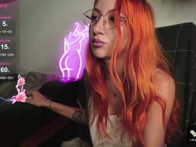 Daddyslittleslutfox webcams show profile image 