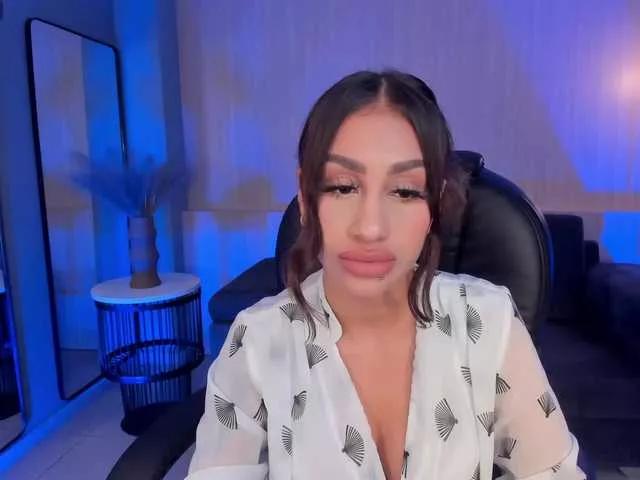 DannaCruz from BongaCams