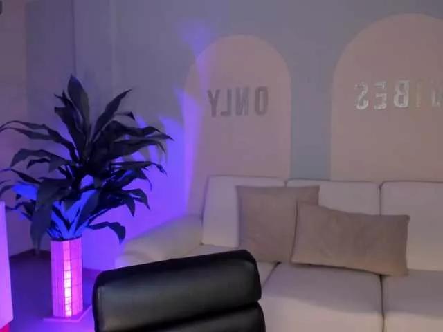 DannaCruz from BongaCams
