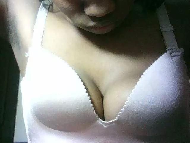 Daydiamond from BongaCams