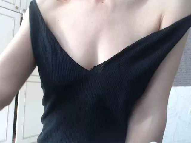 deadivina from BongaCams