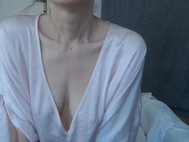 deadivina from BongaCams