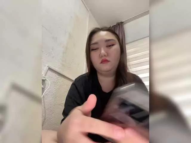 DebbieLu from BongaCams
