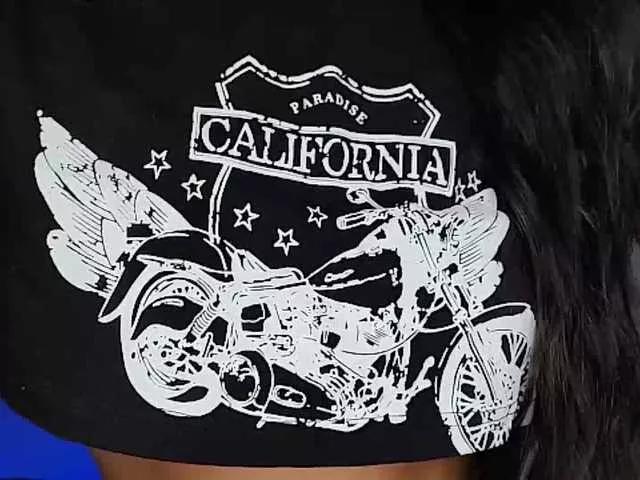 deeluna from BongaCams