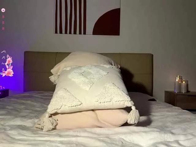 DennaEffinger from BongaCams