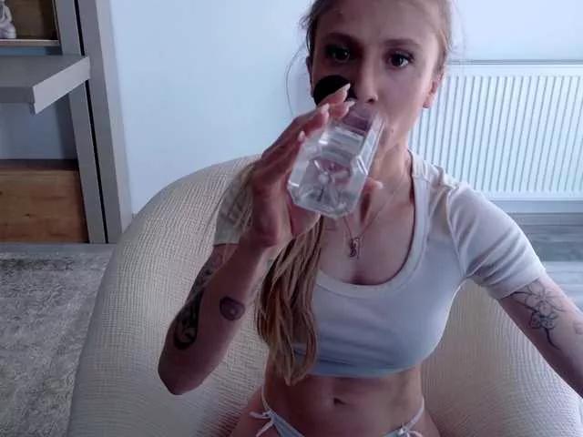 DiddySweet1 from BongaCams