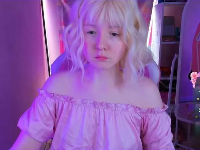 DollRose from BongaCams