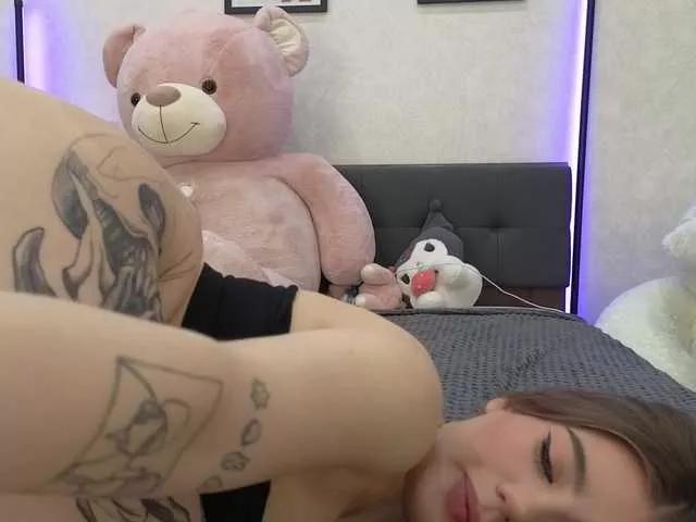 dolly-ll from BongaCams