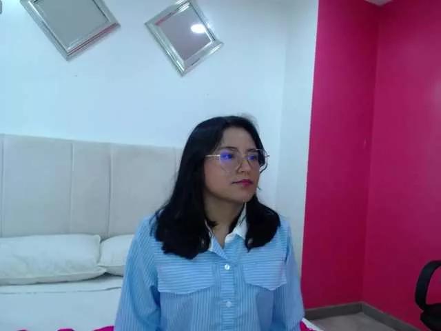 DollyWood- from BongaCams