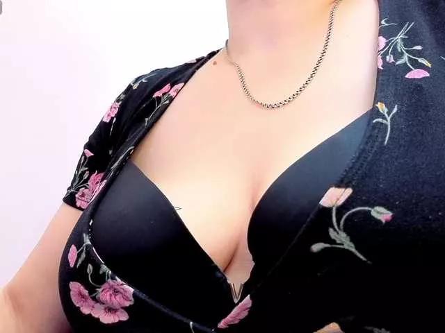 dolories from BongaCams