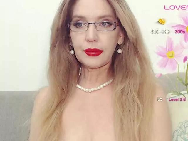 Drakulaura1 webcams show profile image 