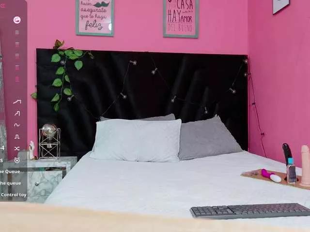 drooling4daddy from BongaCams