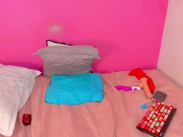 drooling4daddy from BongaCams