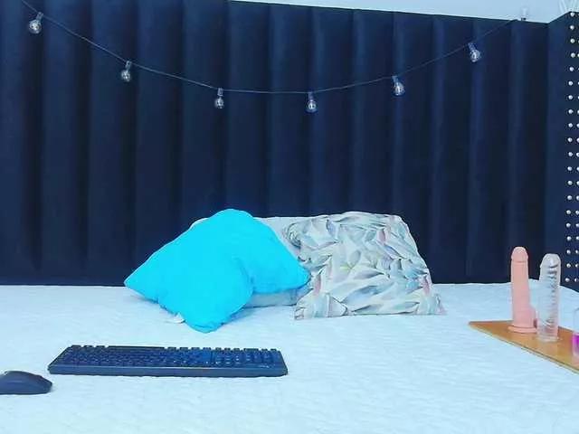 drooling4daddy from BongaCams