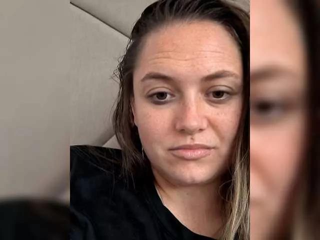 Ella31 webcams show profile image 