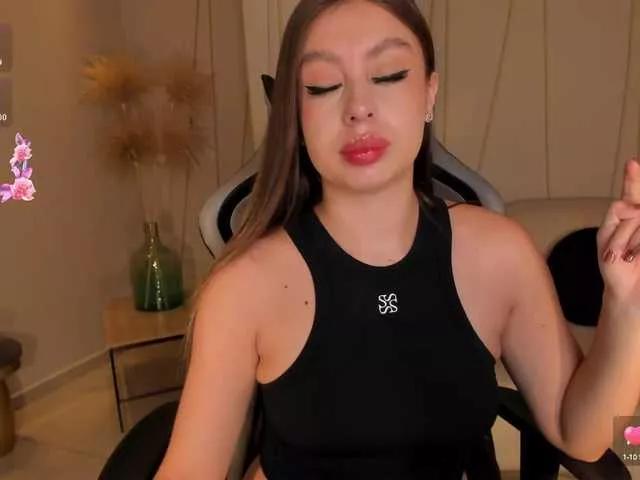 EllaClark from BongaCams