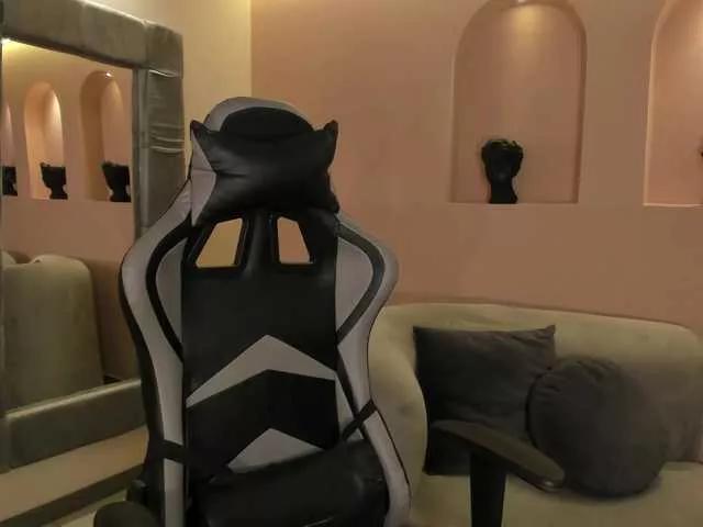 EllaClark from BongaCams
