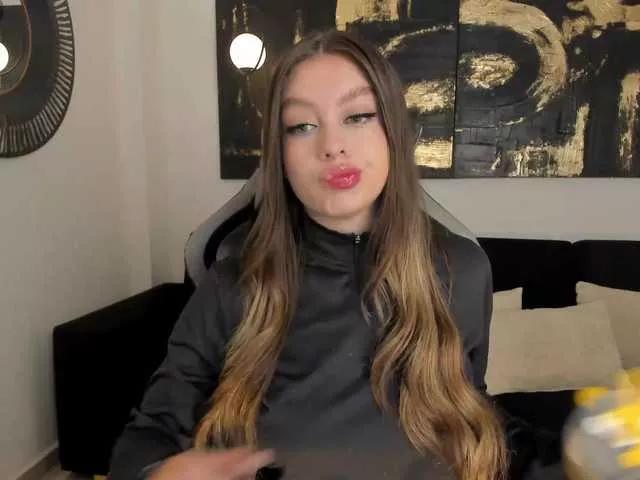 EllaClark from BongaCams