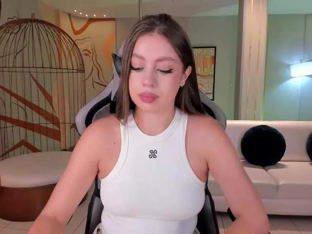 EllaClark from BongaCams