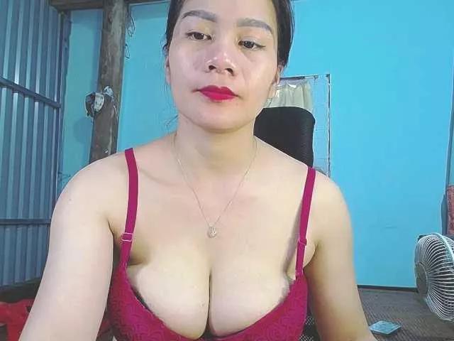 EllaShow93 from BongaCams