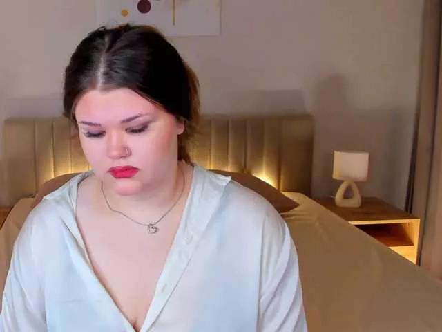 Elle-one webcams show profile image 