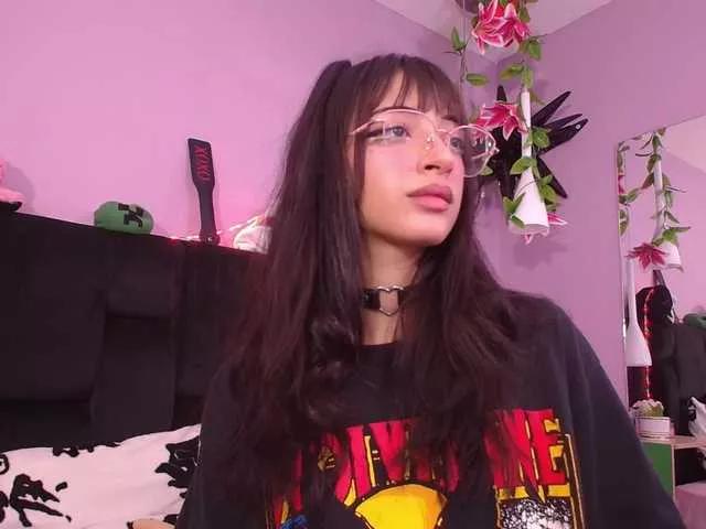 EllieStewart from BongaCams