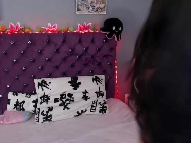 EllieStewart from BongaCams