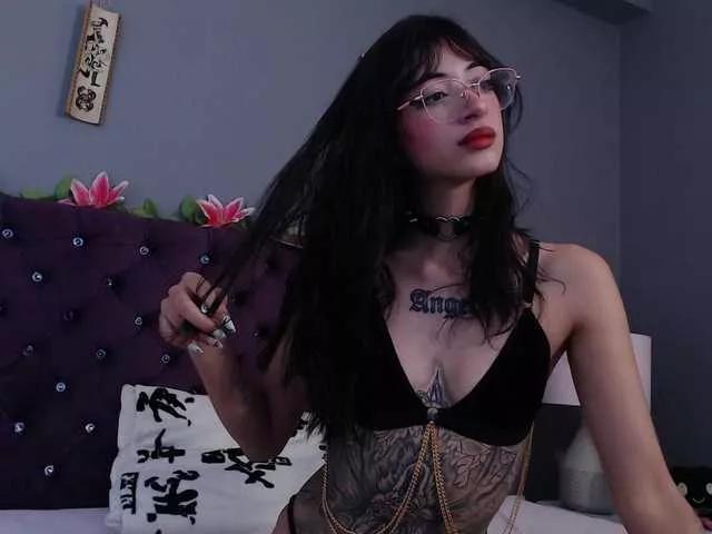 EllieStewart from BongaCams