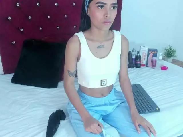 Ema-Cruz webcams show profile image 