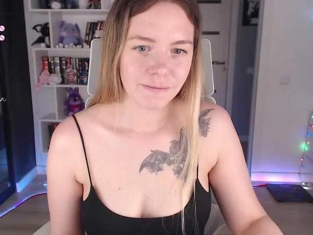 EmmaBryan from BongaCams