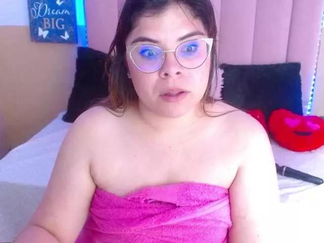 EmmaCoxx21 from BongaCams